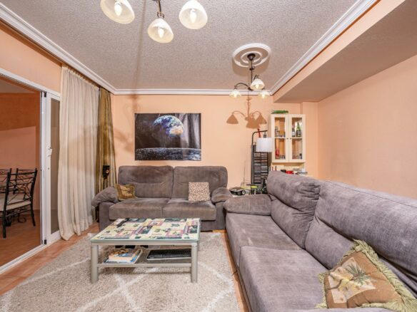 3-bedroom Terraced House In La Nucía, Spain (184 M²)