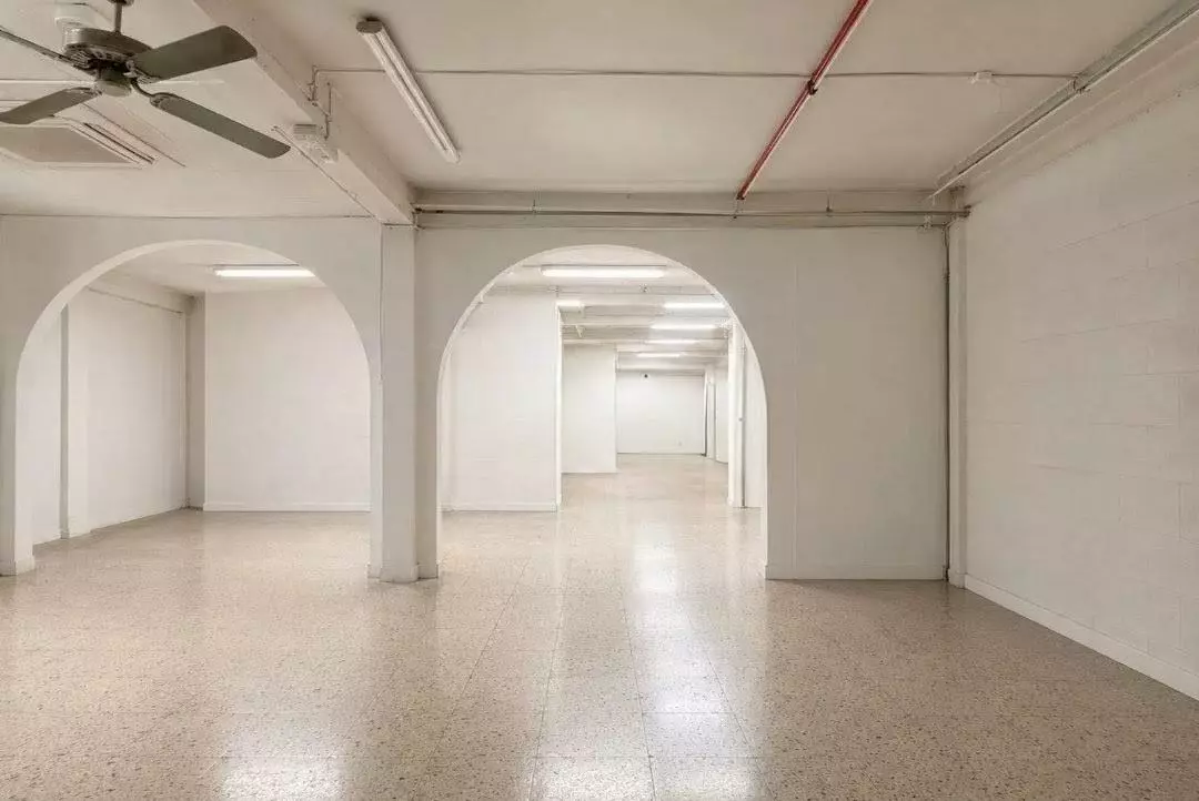 Commercial Unit 1160 M² In Benidorm, Spain