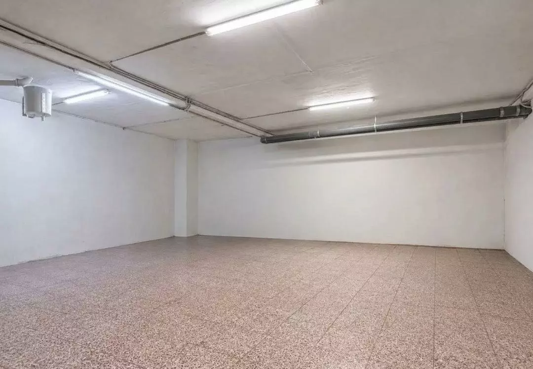 Commercial Unit 1160 M² In Benidorm, Spain