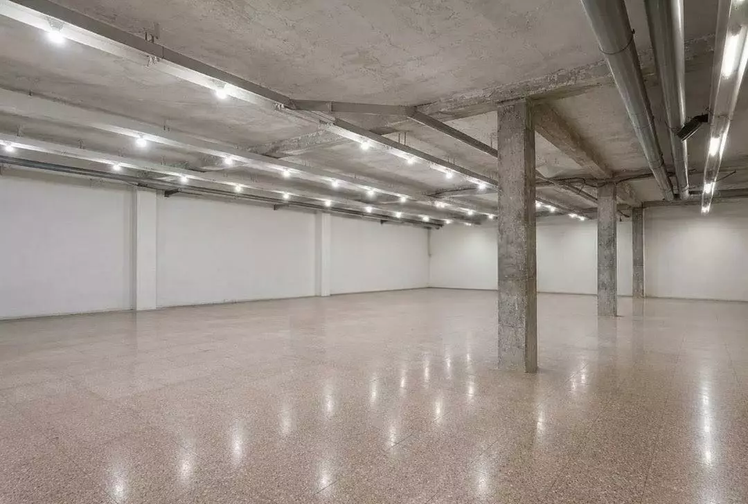 Commercial Unit 1160 M² In Benidorm, Spain