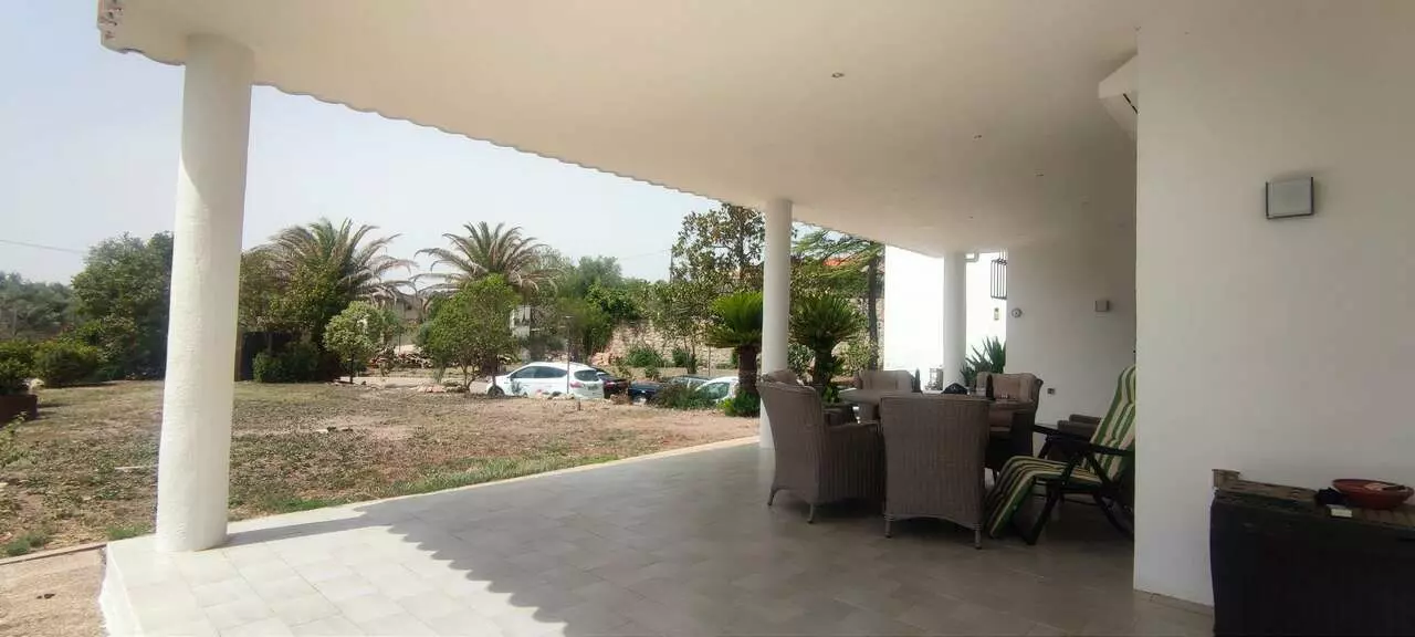 Commercial 694 M² In Ayora, Spain