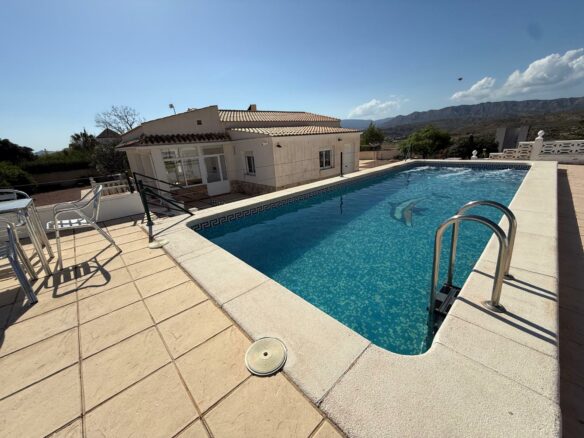 Villa 239 M² In Busot, Spain