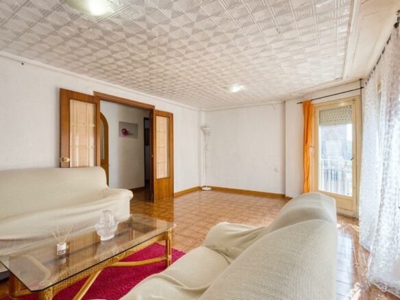3-bedroom Flat In Elche, Spain (110 M²)