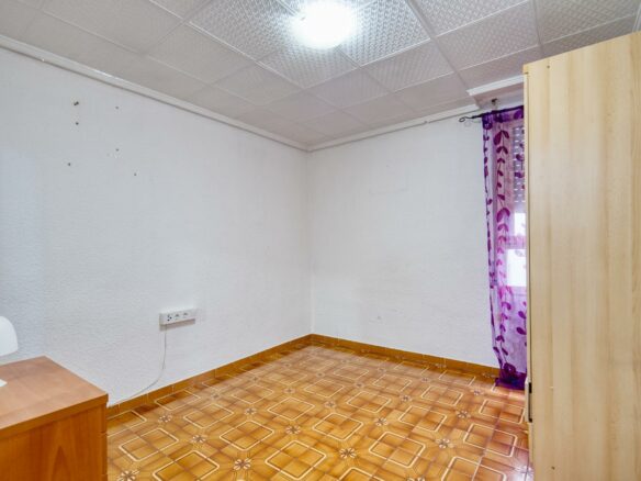 3-bedroom Flat In Elche, Spain (110 M²)