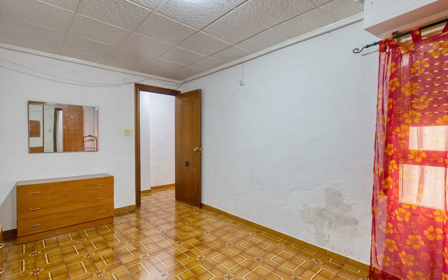 3-bedroom Flat In Elche, Spain (110 M²)