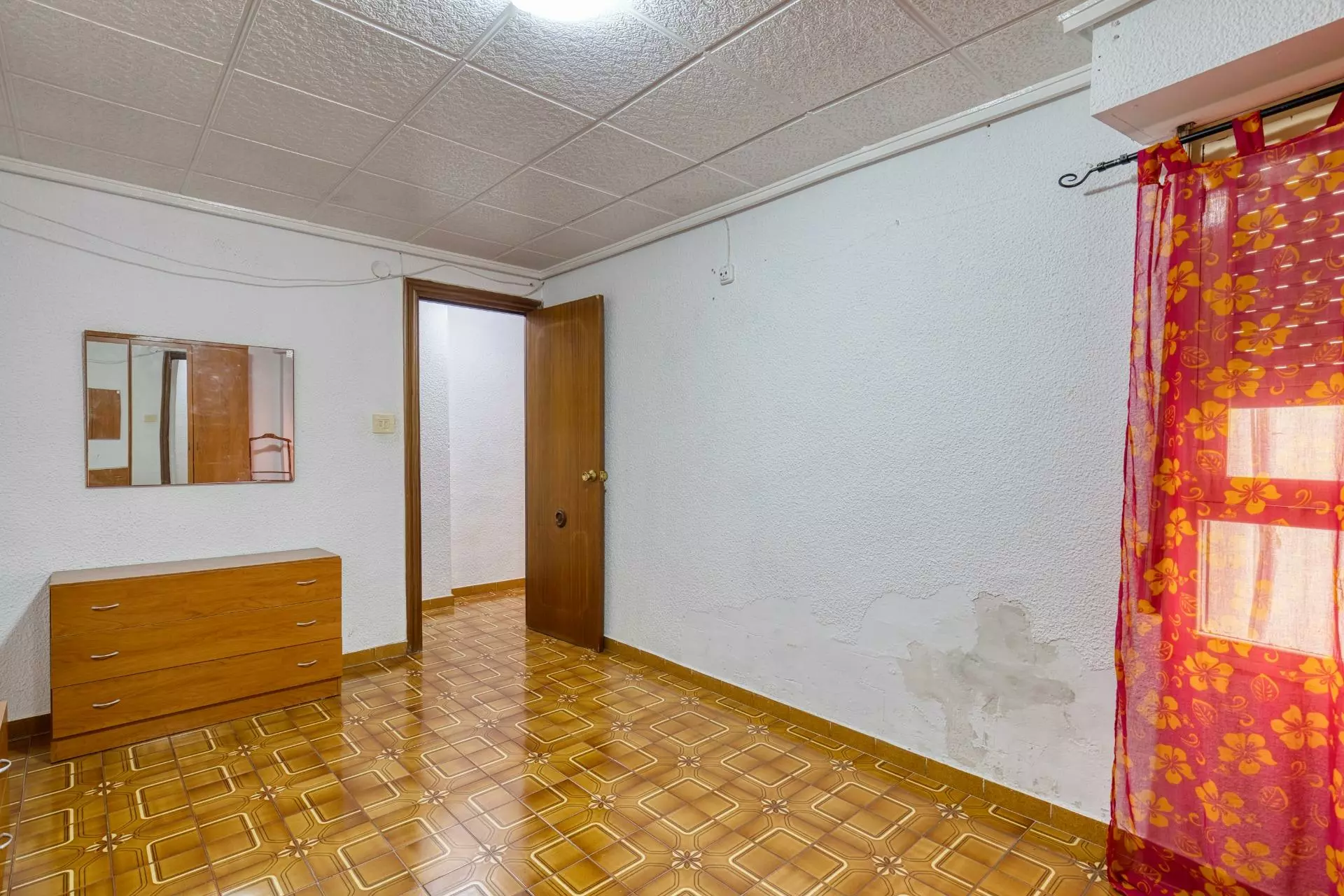 3-bedroom Flat In Elche, Spain (110 M²)
