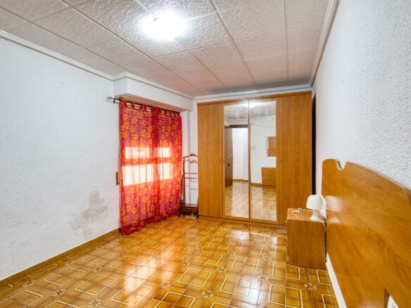 3-bedroom Flat In Elche, Spain (110 M²)