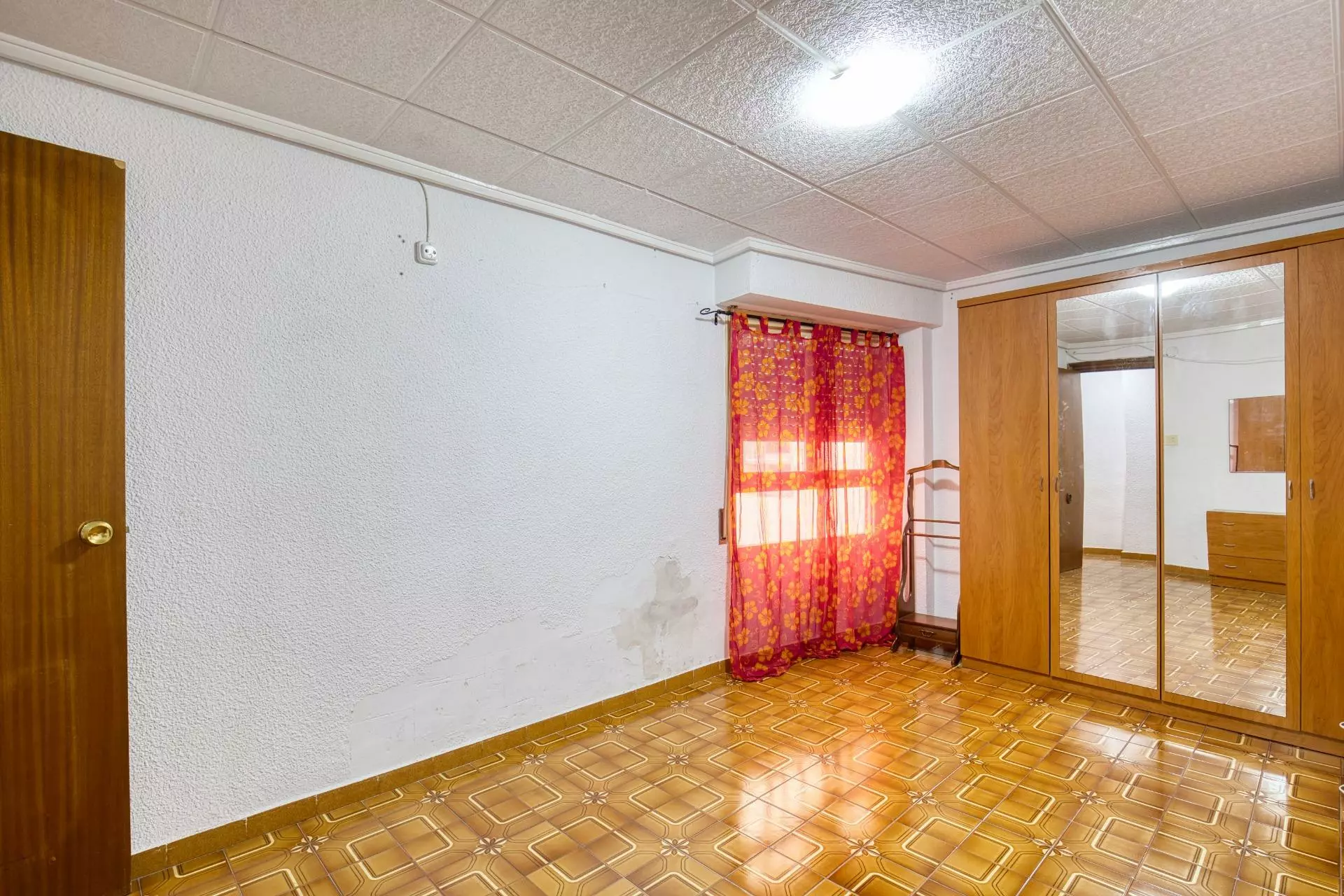 3-bedroom Flat In Elche, Spain (110 M²)