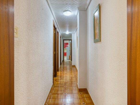 3-bedroom Flat In Elche, Spain (110 M²)