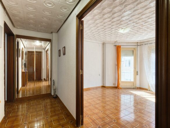3-bedroom Flat In Elche, Spain (110 M²)