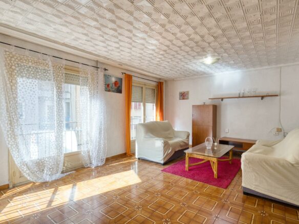 3-bedroom Flat In Elche, Spain (110 M²)