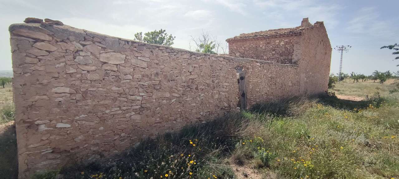 Country House 100 M² In Pinoso, Spain