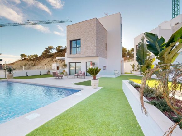 Villa 330 M² In Finestrat, Spain