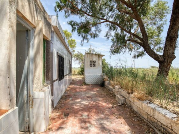 1-bedroom Country House In La Marina, Spain (60 M²)