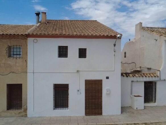 3-bedroom Finca In Lel, Spain (120 M²)