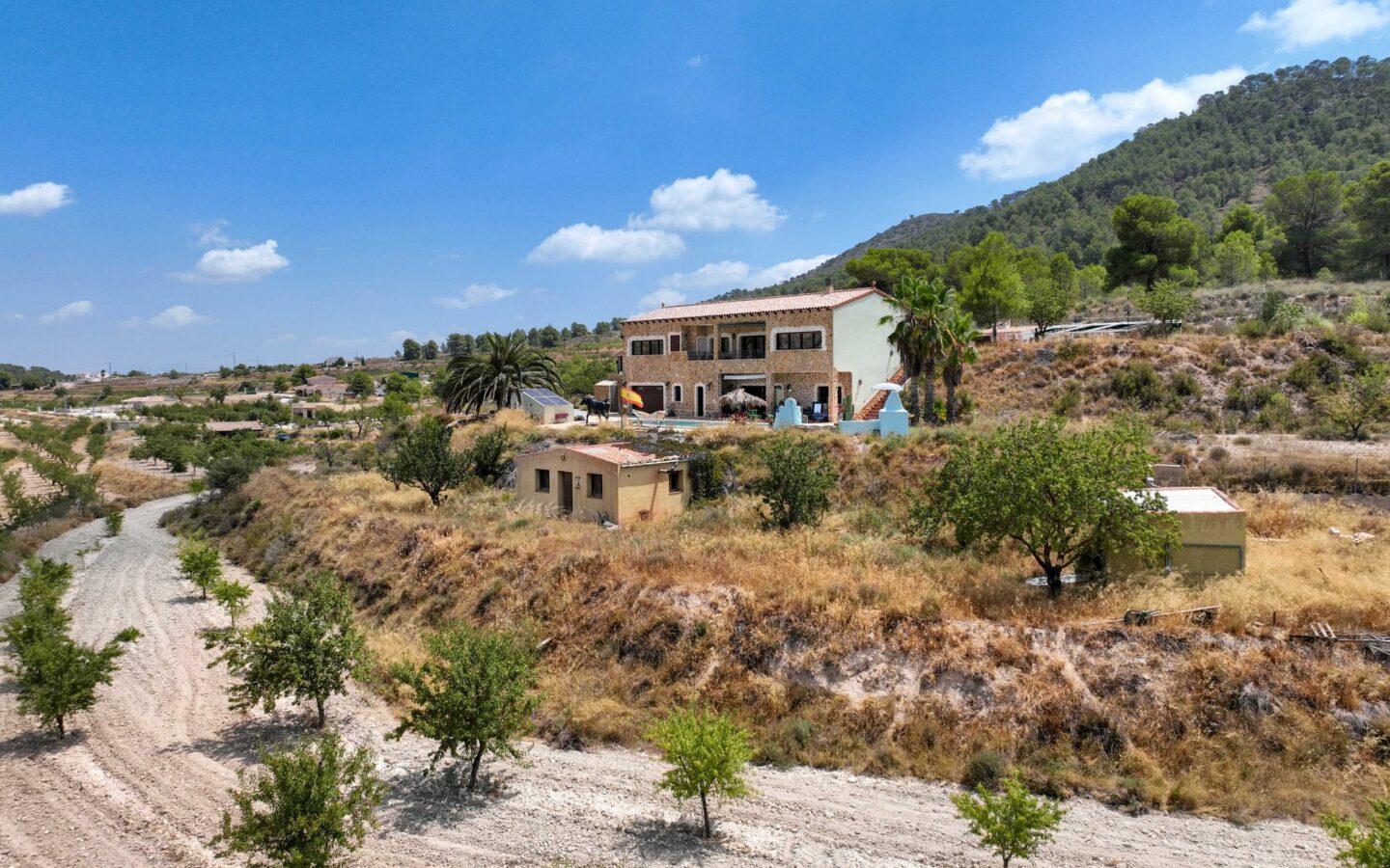 Country House 366 M² In Pinoso, Spain