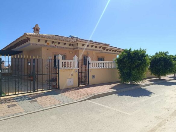 3-bedroom Detached Villa In Fortuna, Spain (113 M²)