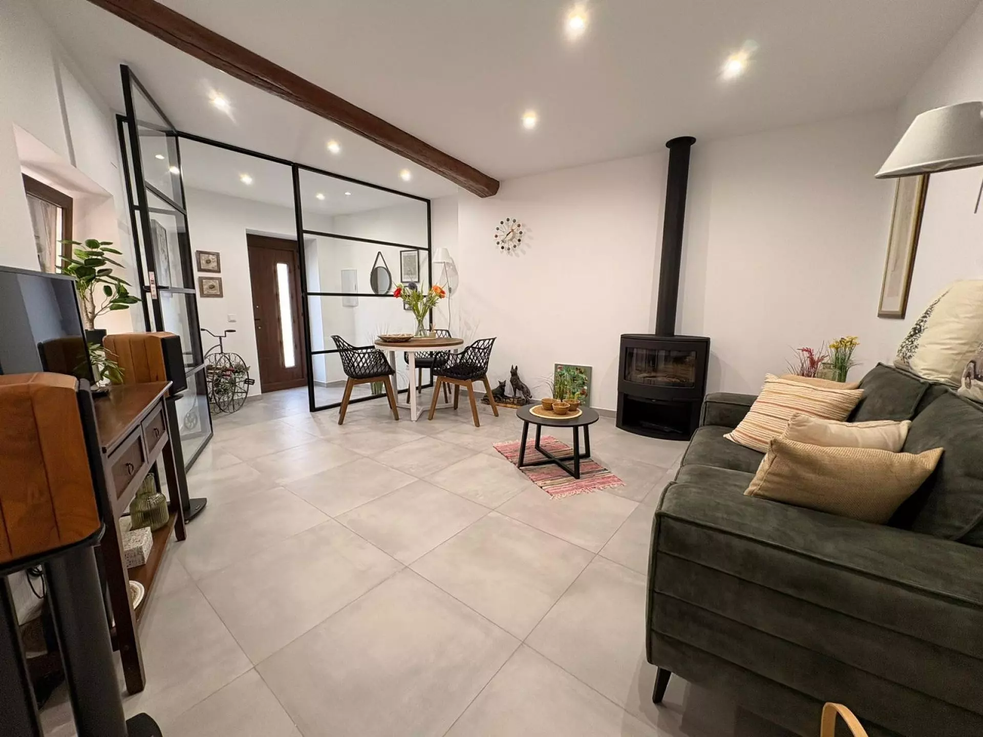 4-bedroom Townhouse In Biar, Spain (321 M²)