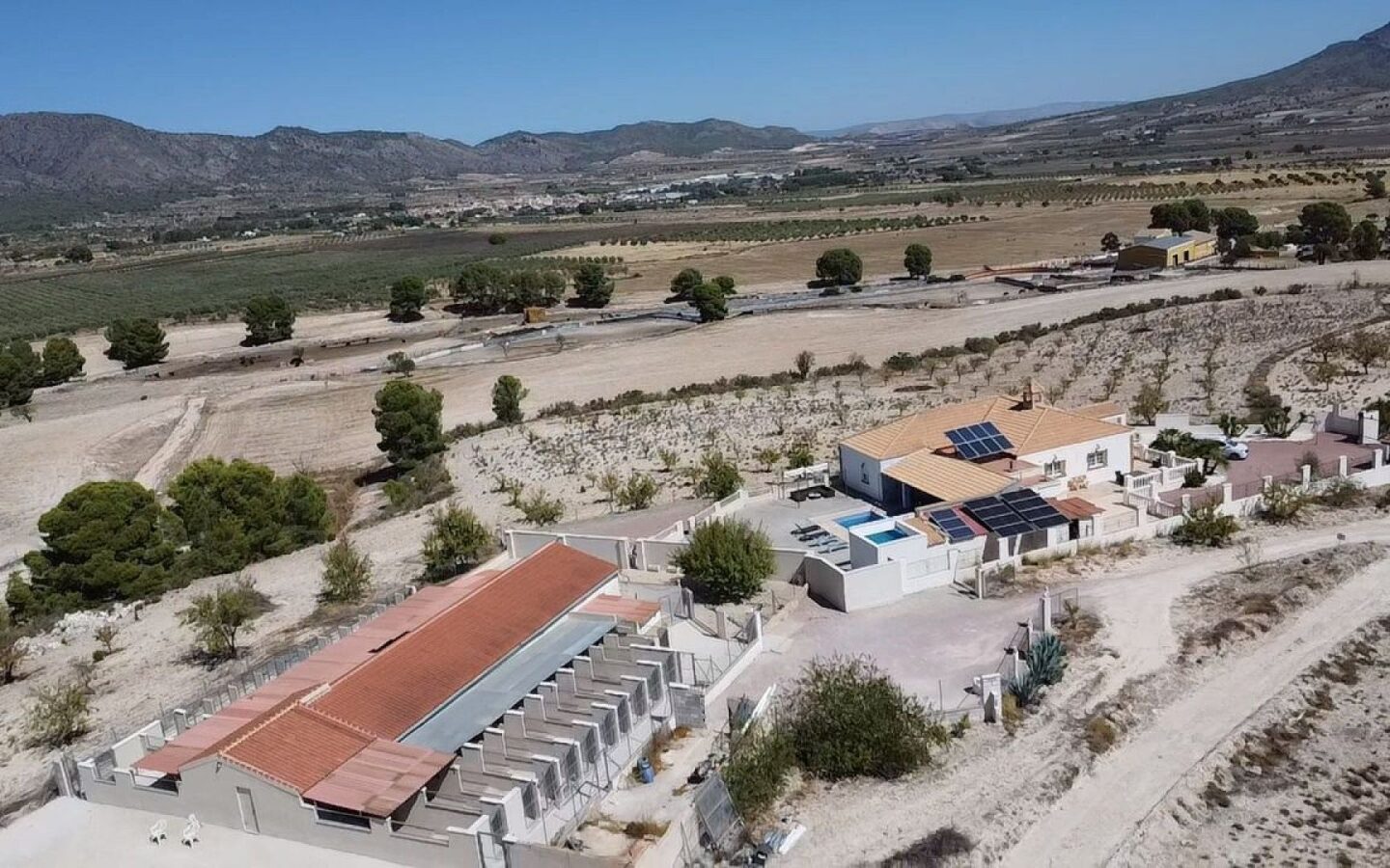 4-bedroom Commercial In Salinas, Spain (252 M²)