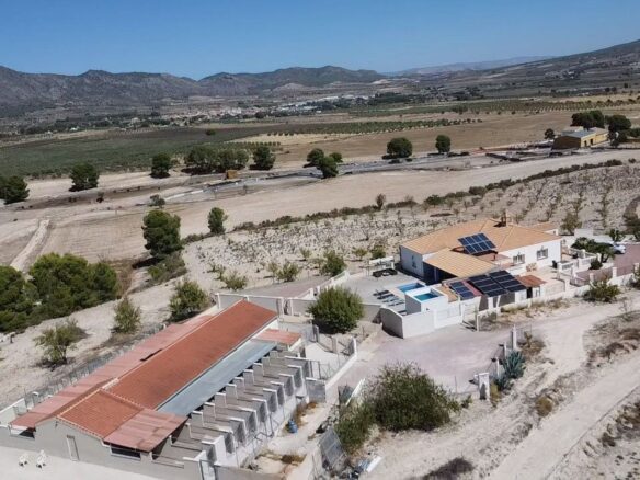 4-bedroom Commercial In Salinas, Spain (252 M²)