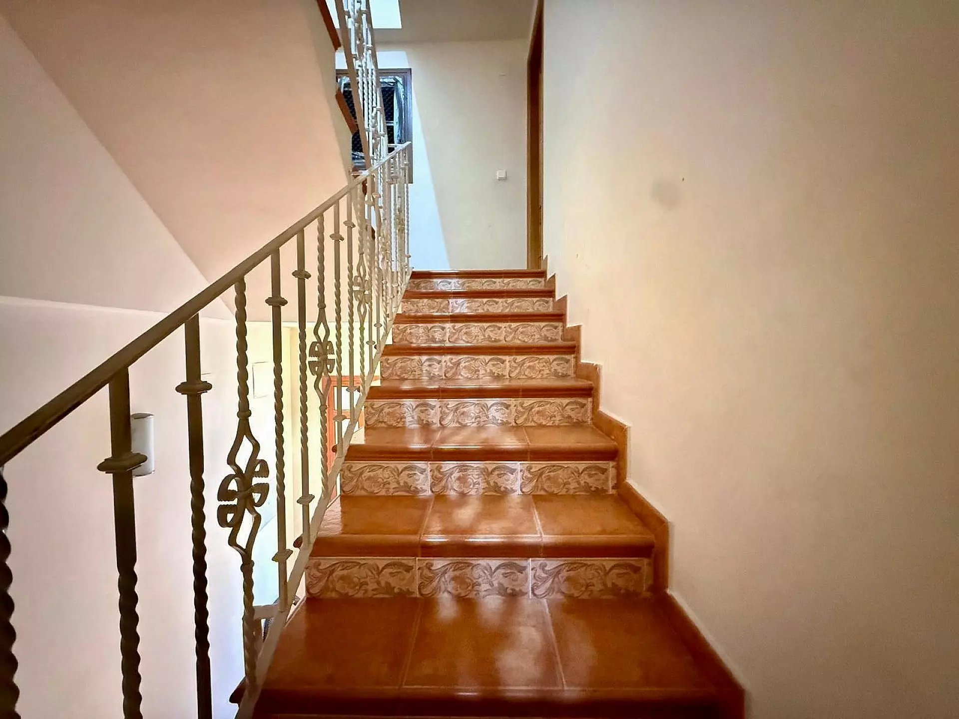 Townhouse 480 M² In Pinoso, Spain