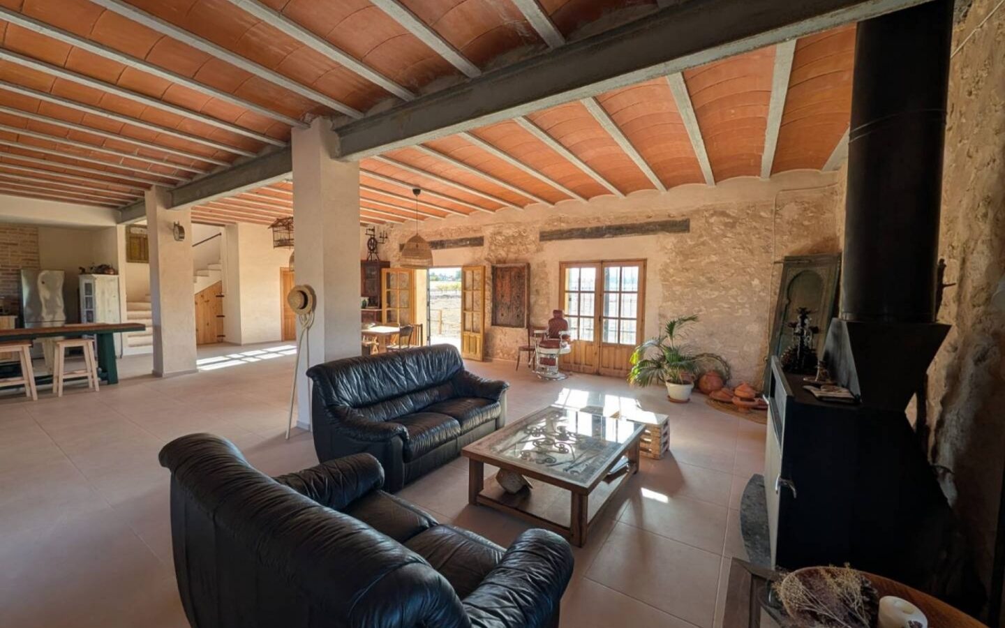 Country House 280 M² In Salinas, Spain