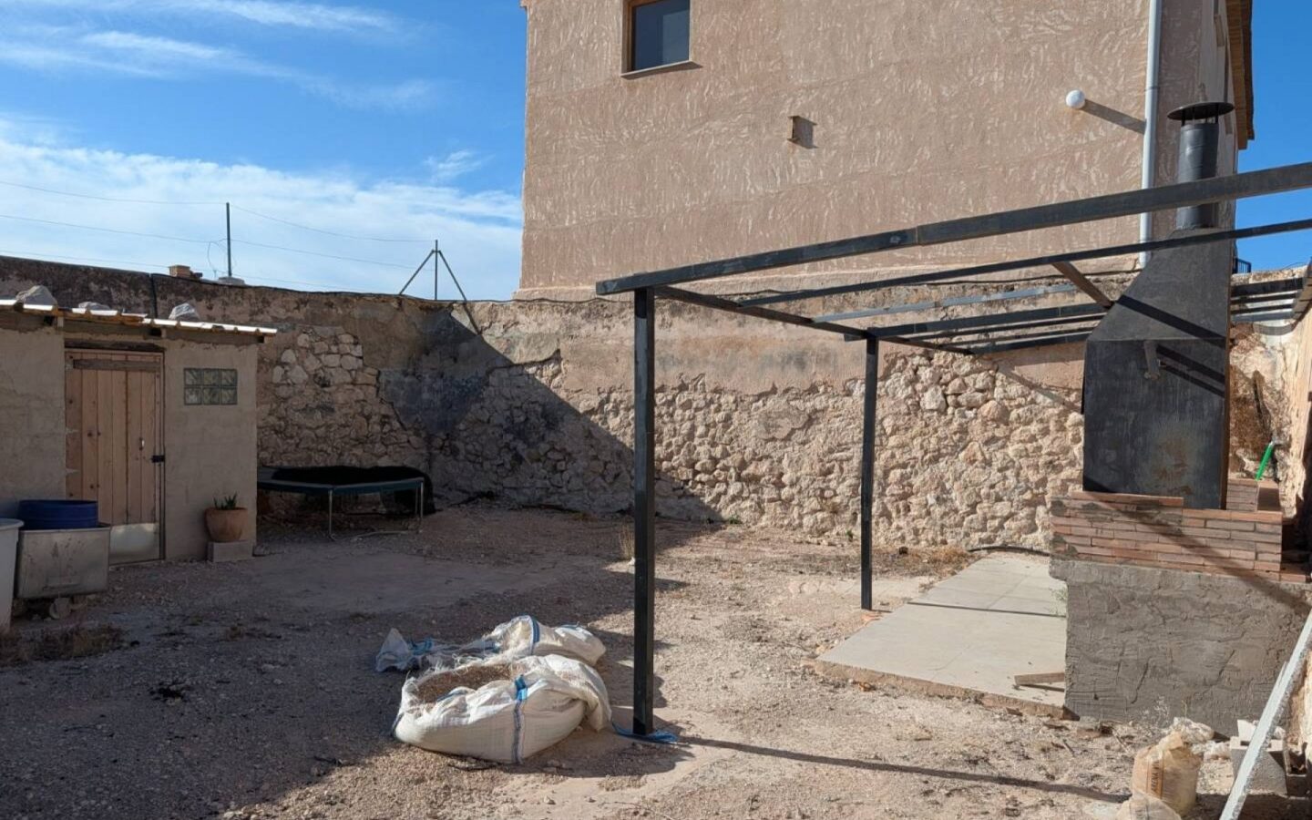 Country House 280 M² In Salinas, Spain