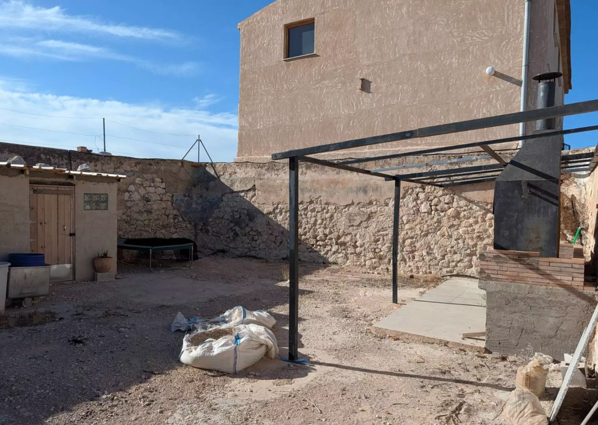 Country House 280 M² In Salinas, Spain