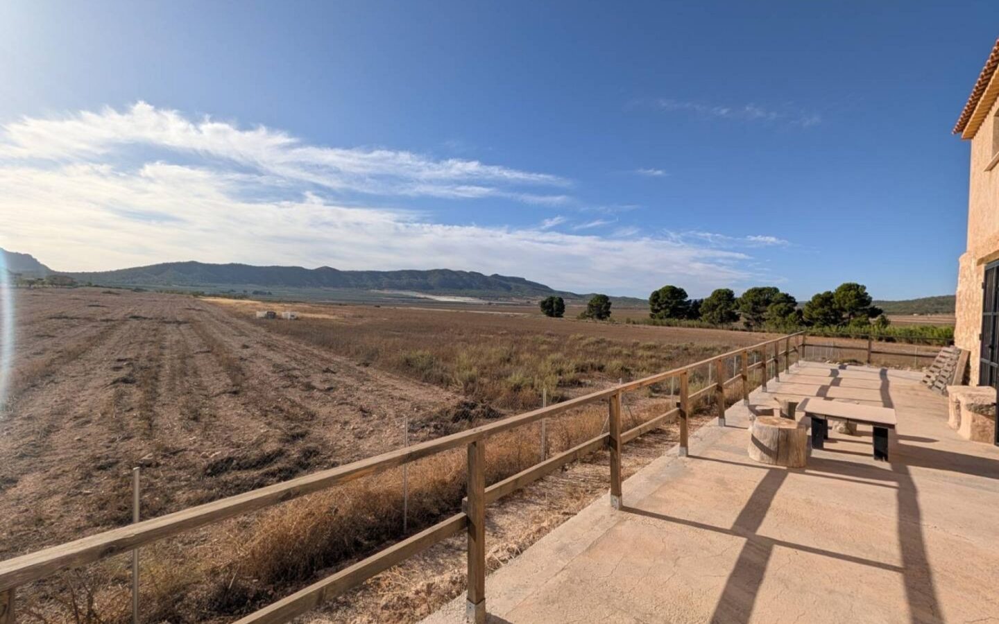 Country House 280 M² In Salinas, Spain