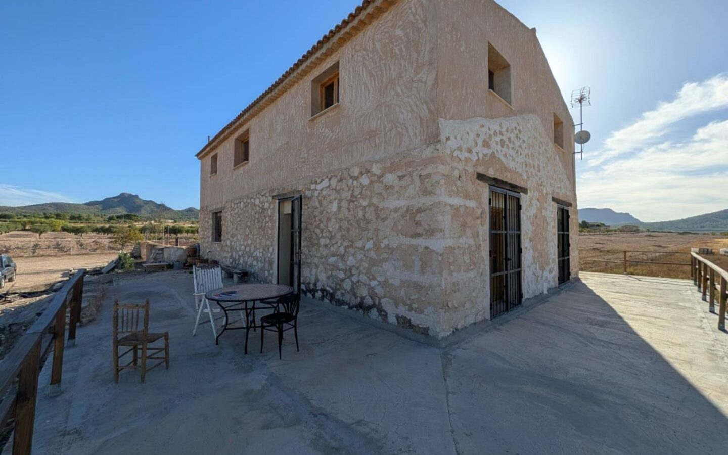 Country House 280 M² In Salinas, Spain