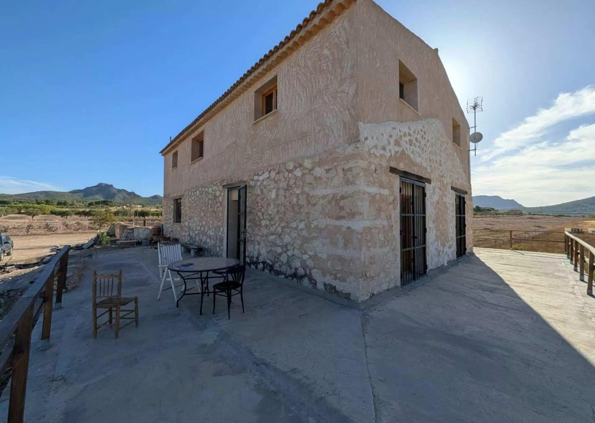 Country House 280 M² In Salinas, Spain