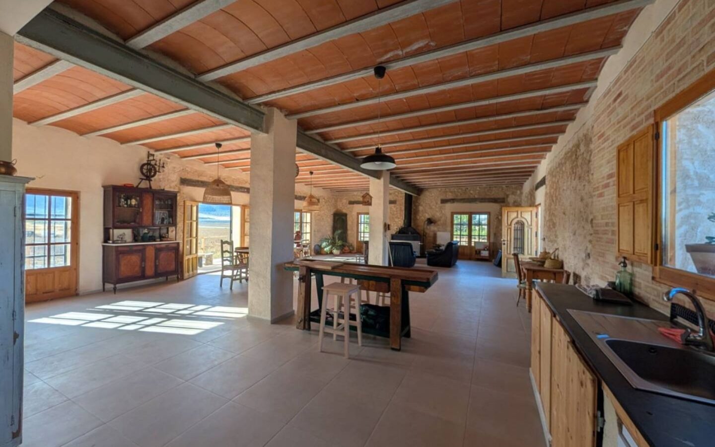 Country House 280 M² In Salinas, Spain