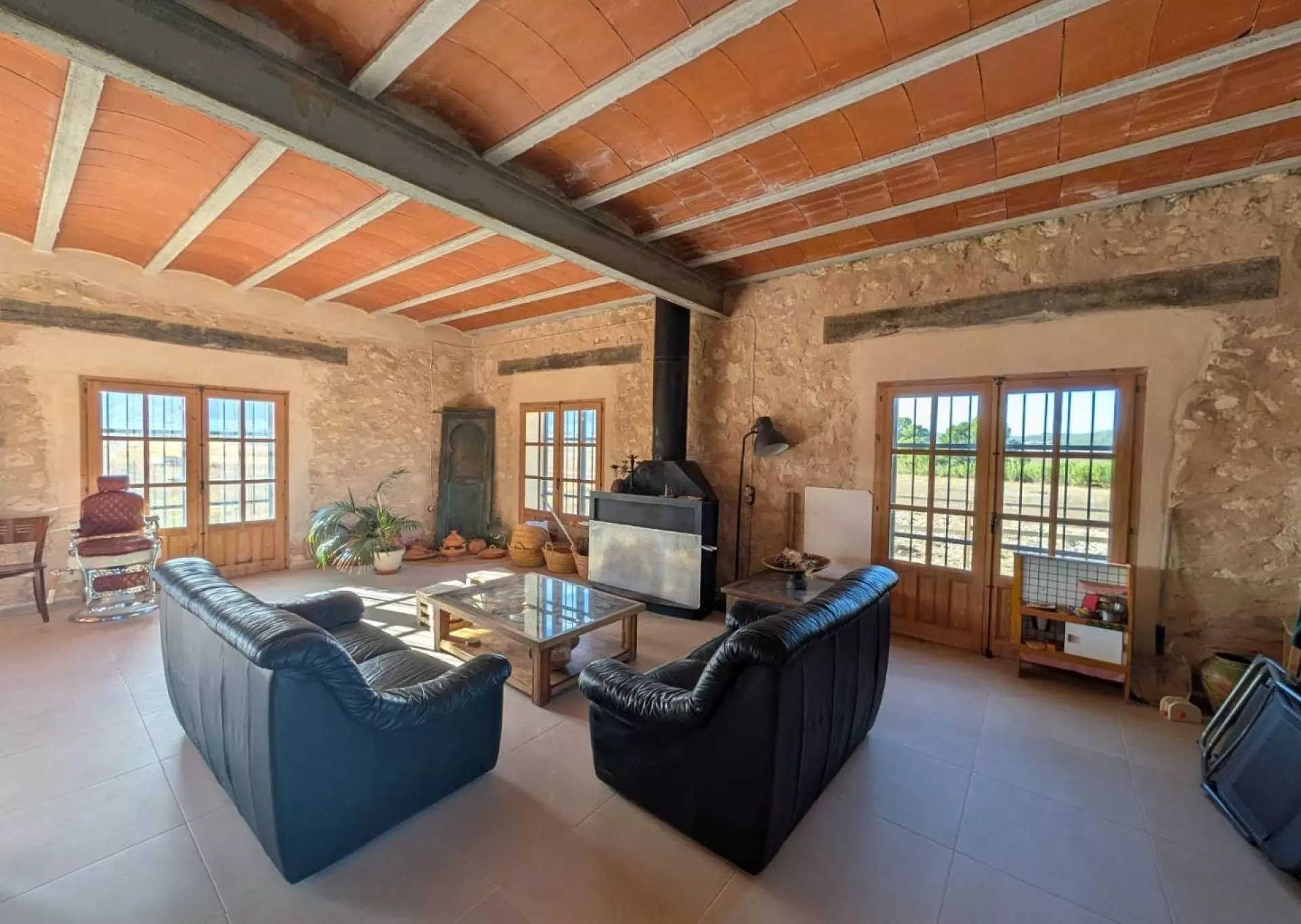 Country House 280 M² In Salinas, Spain