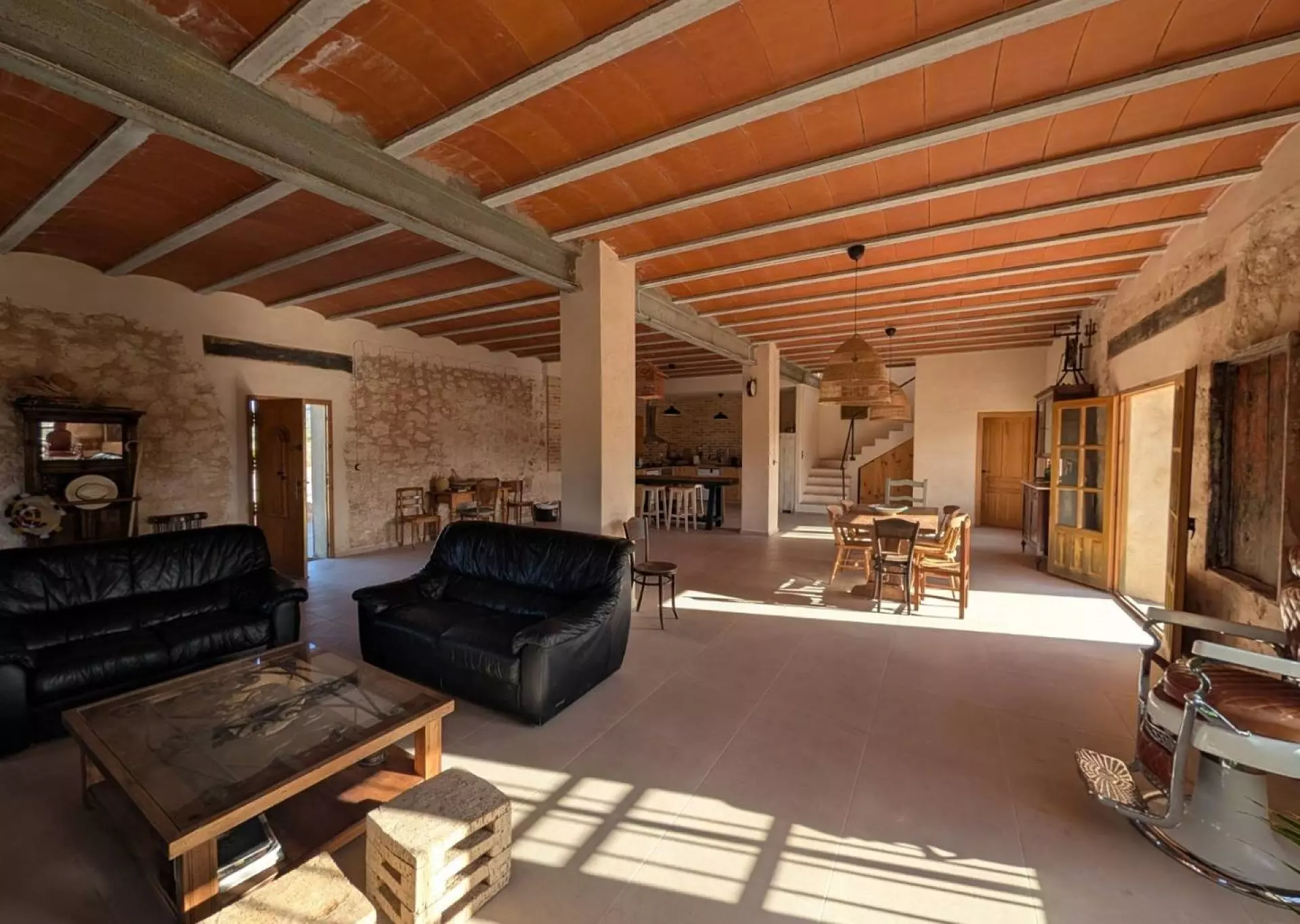 Country House 280 M² In Salinas, Spain