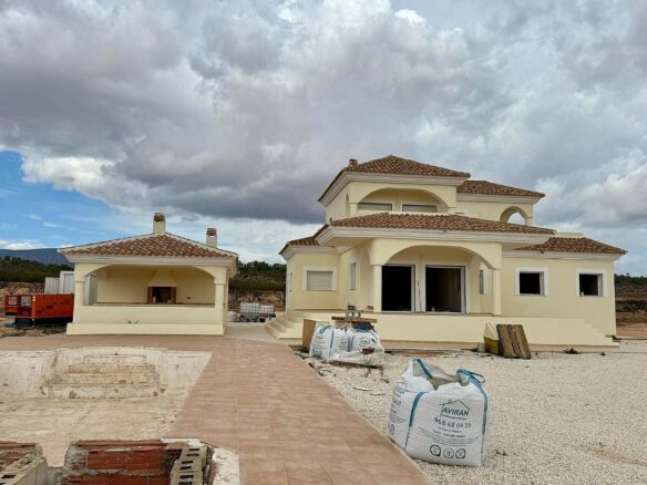 5-bedroom Detached Villa In Pinoso, Spain (309 M²)