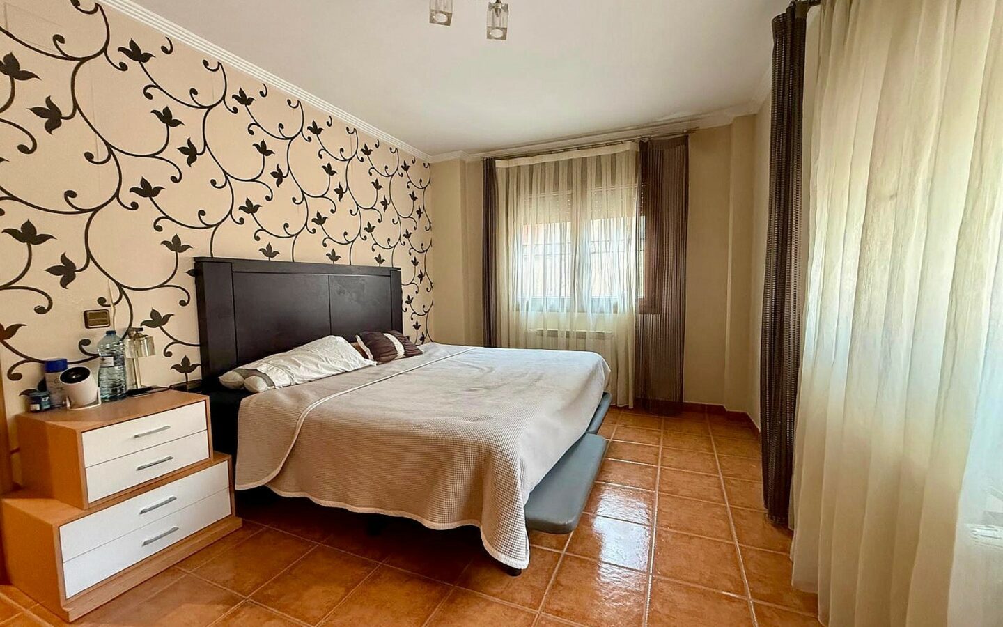Townhouse 480 M² In Pinoso, Spain