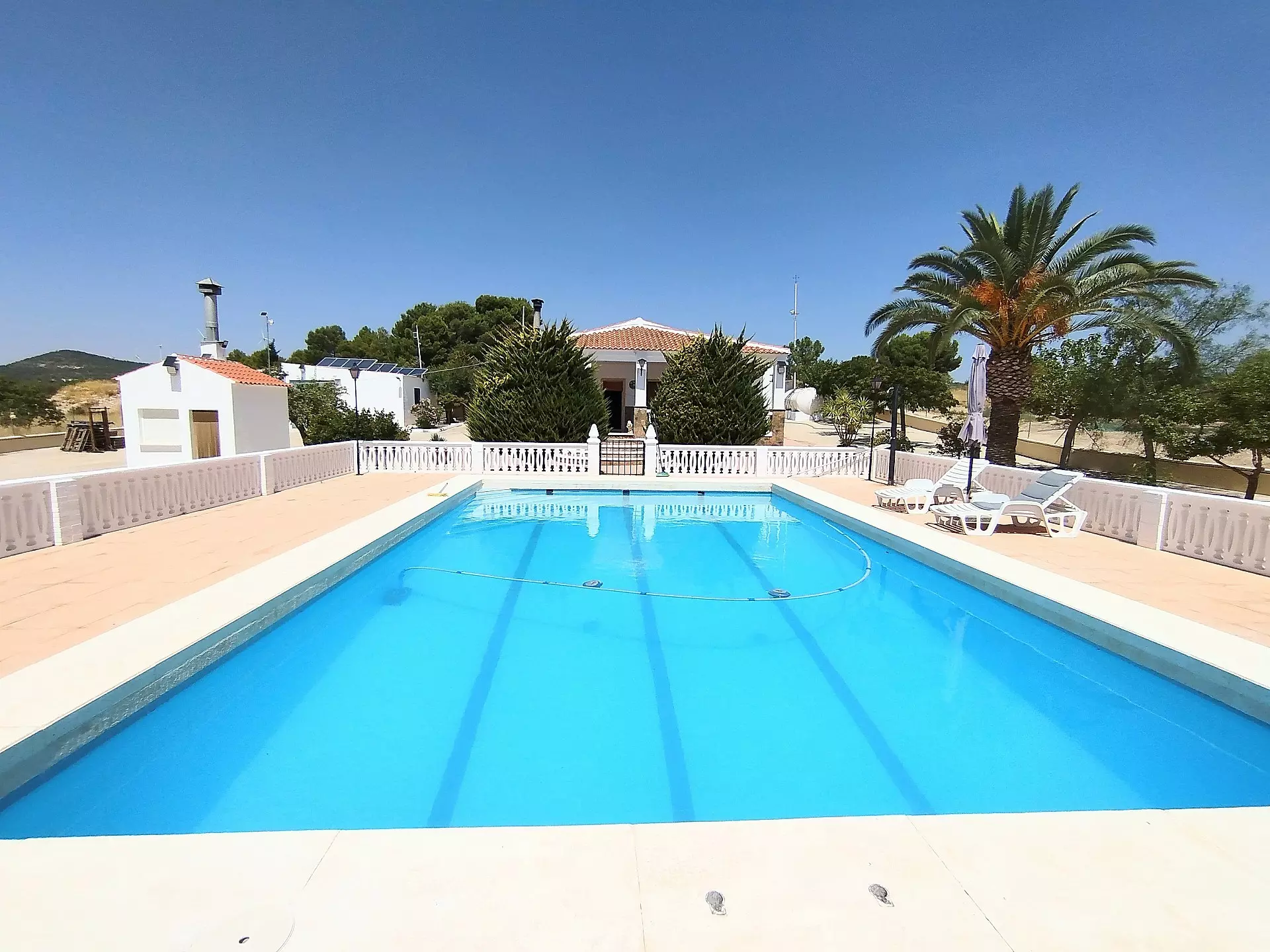 4-bedroom Country House In Yecla, Spain (190 M²)