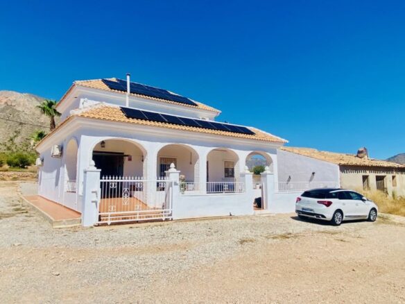 Detached Villa Of 218 M² In Macisvenda, Spain