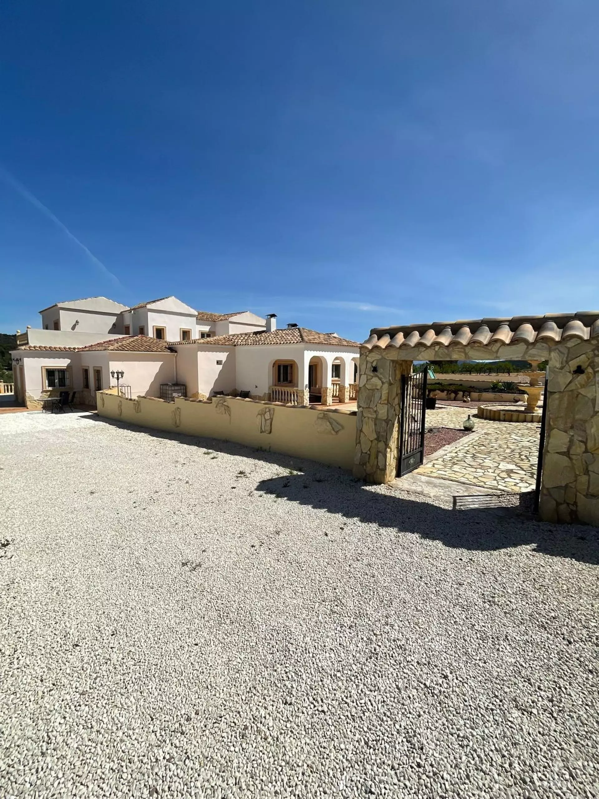 Detached Villa 453 M² In Pinoso, Spain