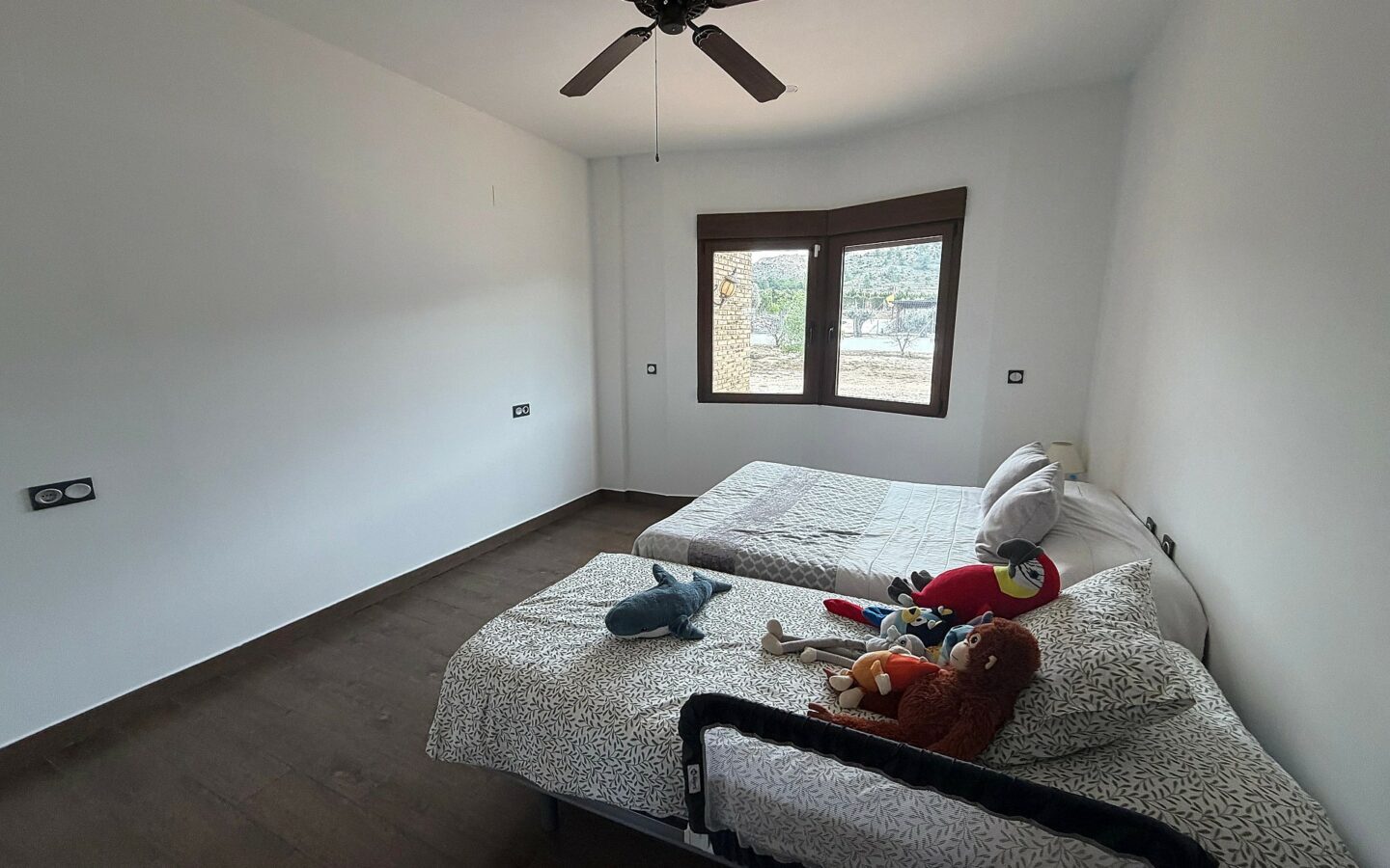 Country House 188 M² In Yecla, Spain