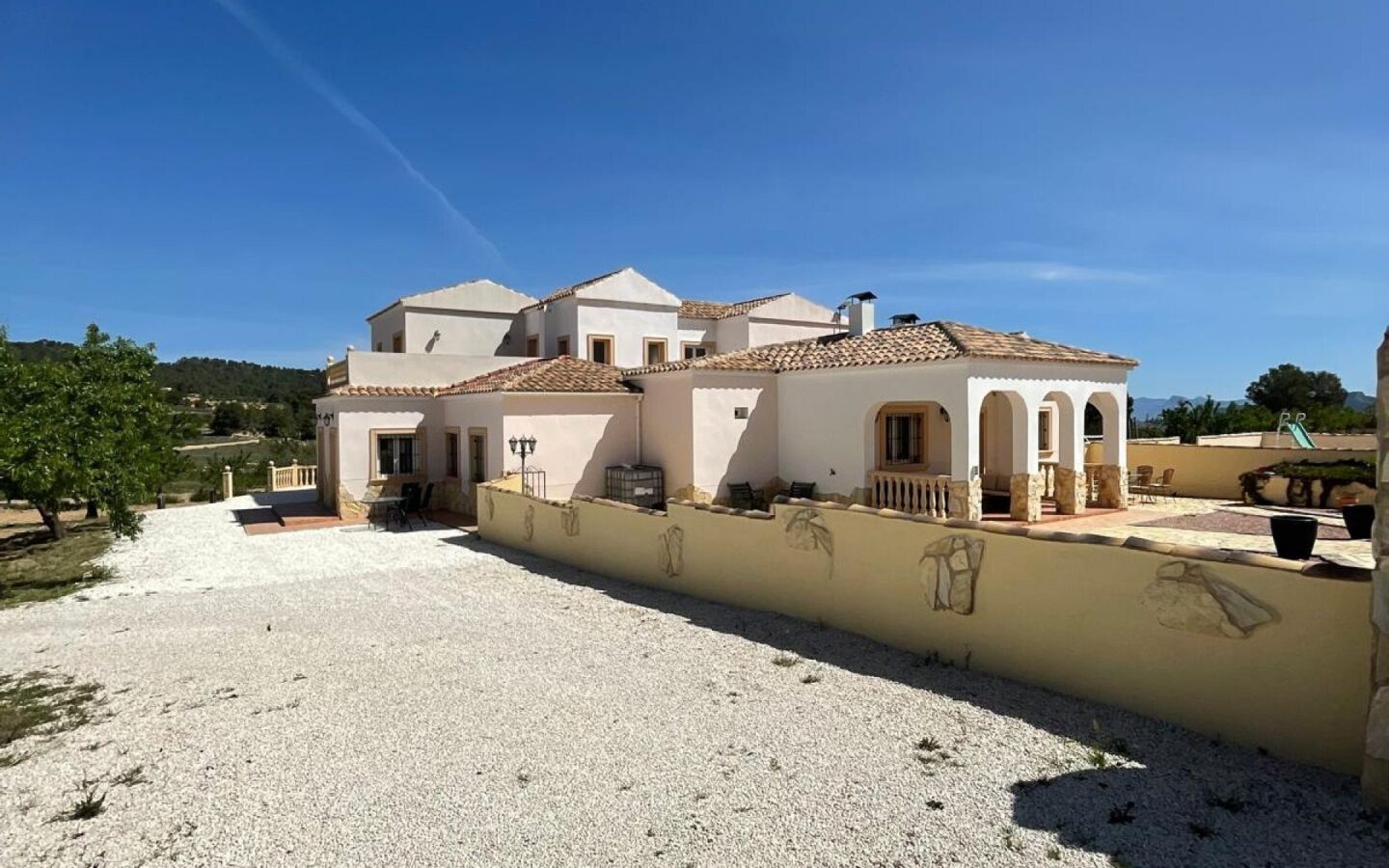 Detached Villa 453 M² In Pinoso, Spain
