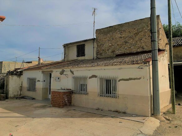 3-bedroom Country House In Barinas, Spain (136 M²)