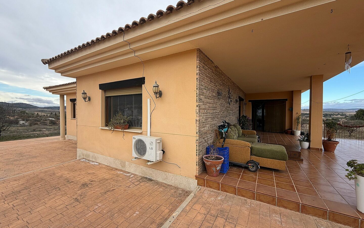 Country House 188 M² In Yecla, Spain