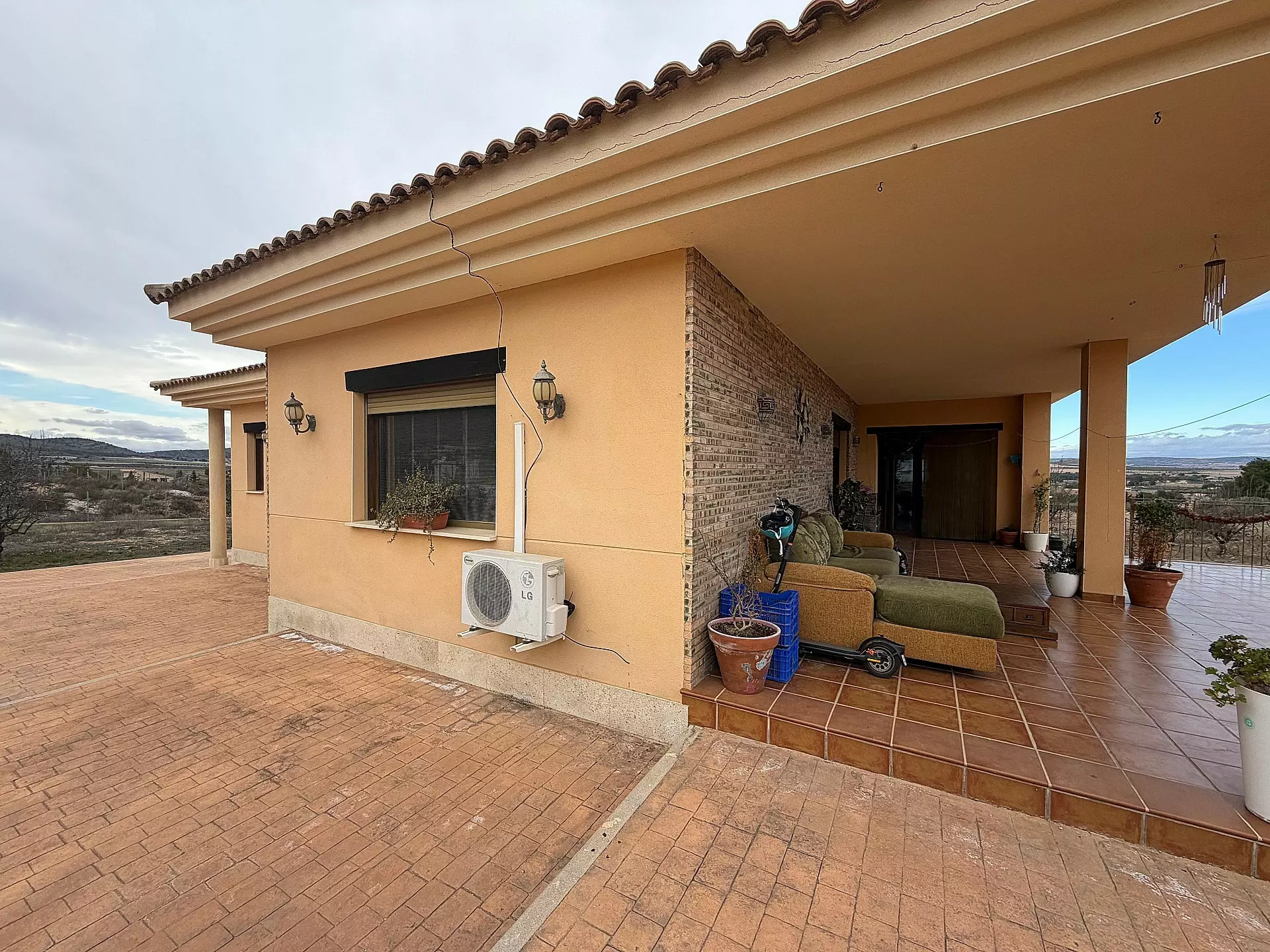Country House 188 M² In Yecla, Spain