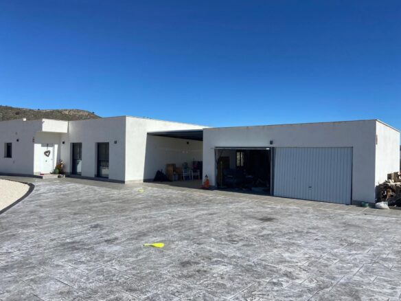 3-bedroom Detached Villa In Cañada De La Leña, Spain (200 M²)