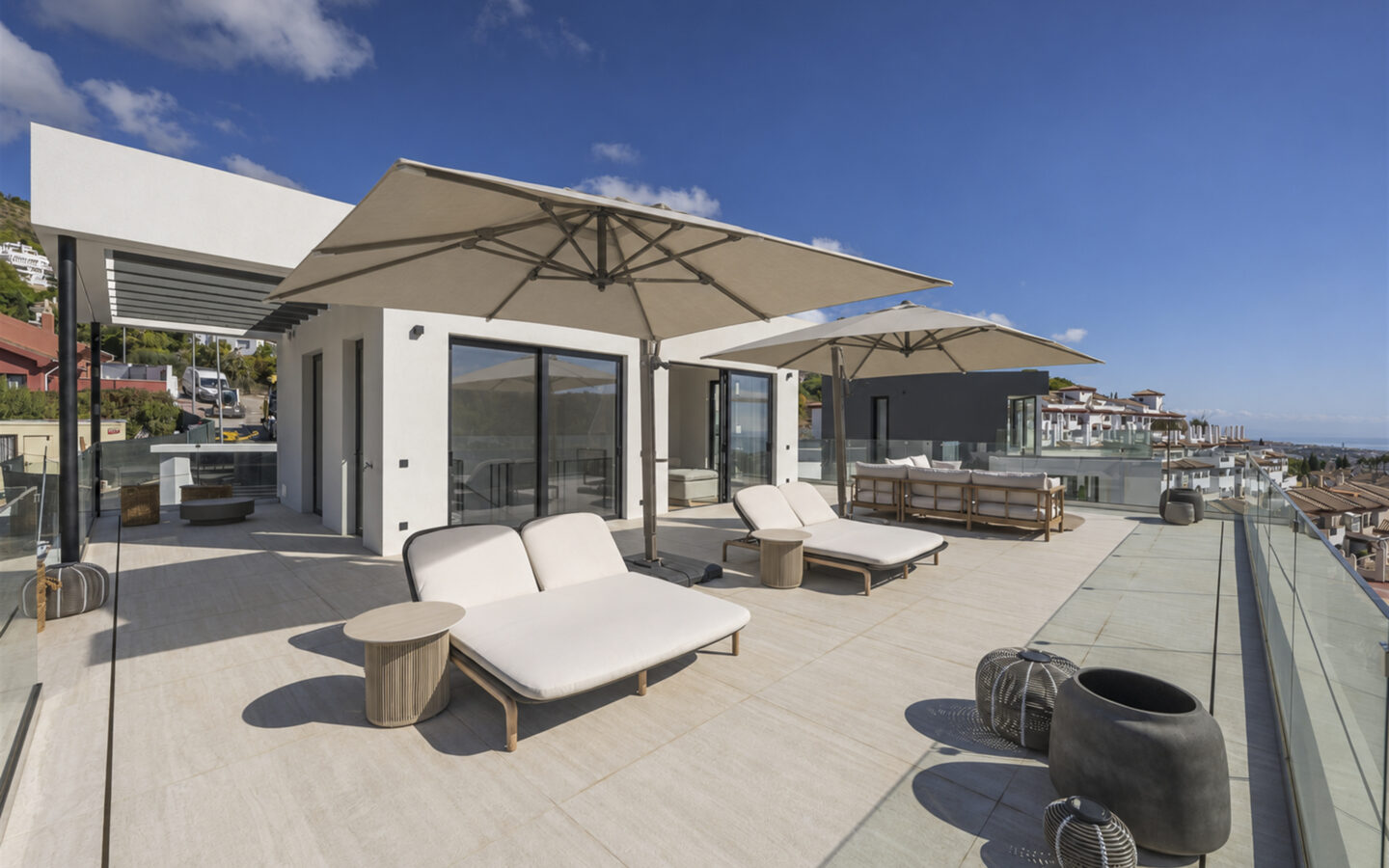 Villa Of 200 M² With Sea Views In Benalmádena.
