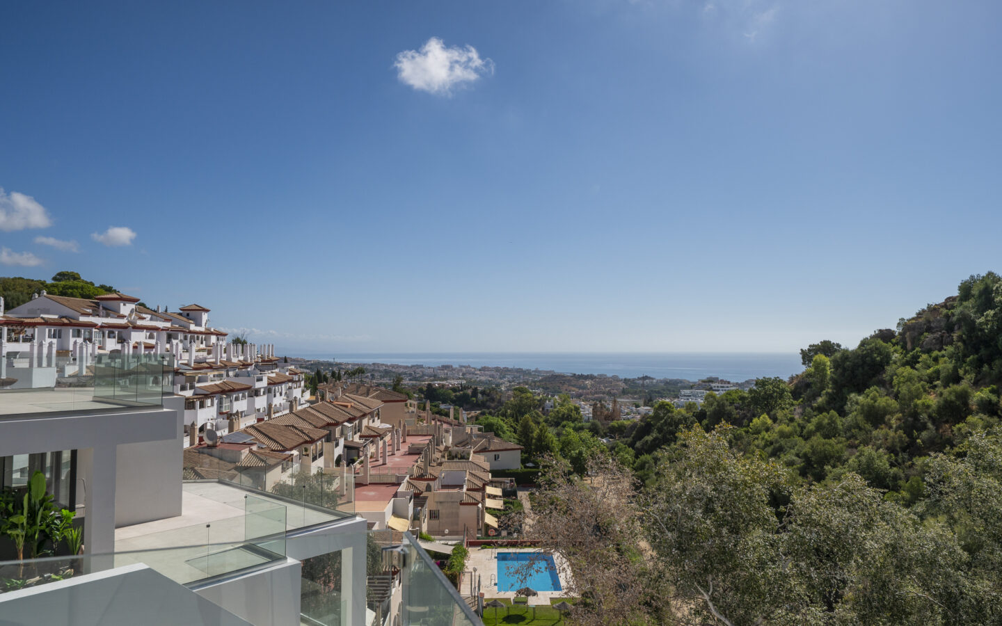 Villa Of 200 M² With Sea Views In Benalmádena.