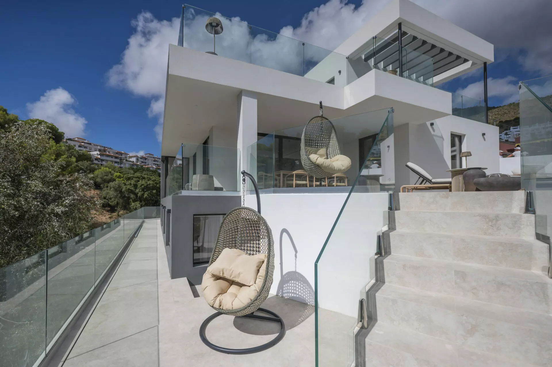 Villa Of 200 M² With Sea Views In Benalmádena.