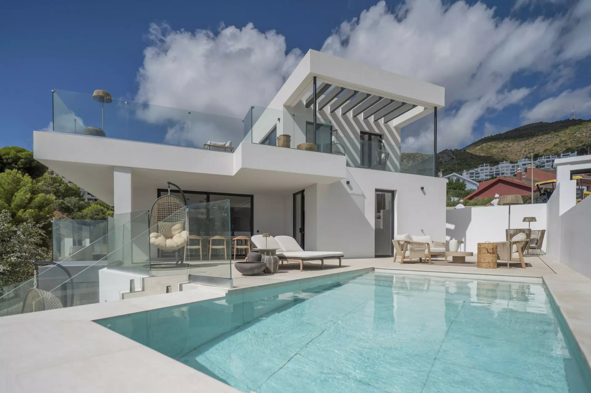 Villa Of 200 M² With Sea Views In Benalmádena.