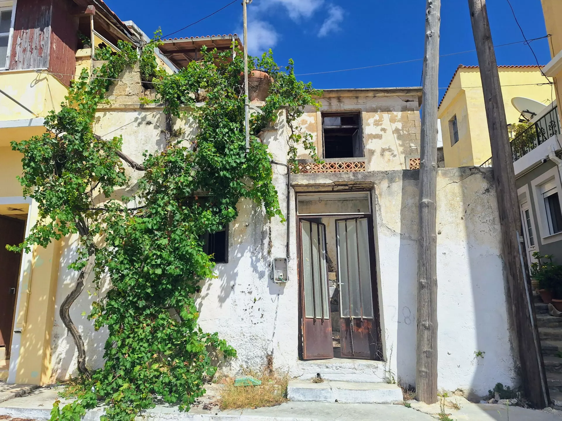 Traditional Two-storey Stone House Of 150 M² In Vrahasi, Lasithi
